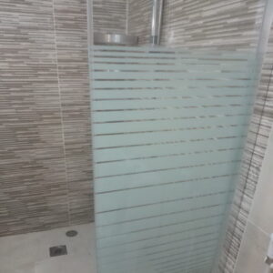 104 تركيب زجاج - فني زجاج - طارق📞50298678 - تفصيل زجاج - زجاج سيكوريت - تركيب زجاج سيكوريت - معلم زجاج - زجاج شاور بوكس - تركيب مرايا - زجاج ومرايا - سيكوريت